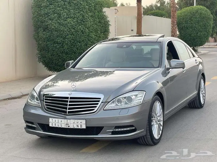 مرسيدس بانوراما S300 فضي 2012 ماشي 94 ألف بحالة ممتازة جدا 23