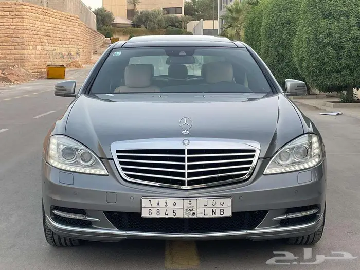 مرسيدس بانوراما S300 فضي 2012 ماشي 94 ألف بحالة ممتازة جدا 6
