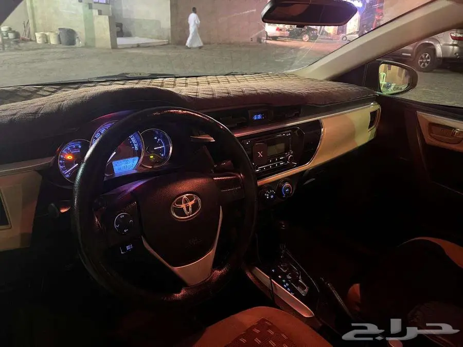 للبيع تويوتا كورولا 2015 8