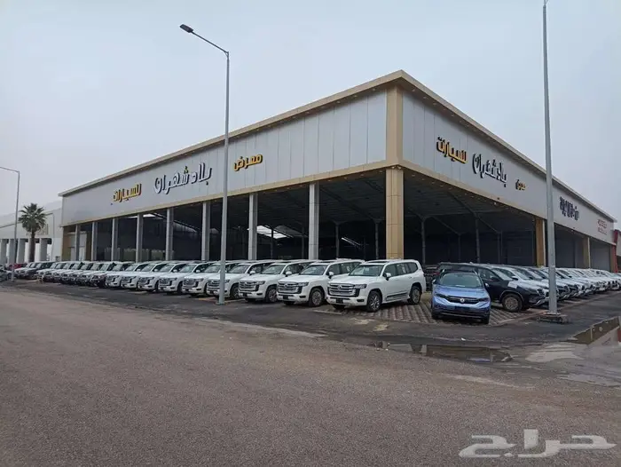 كامري طيس بنزين E 2025 بريمي اسود 0