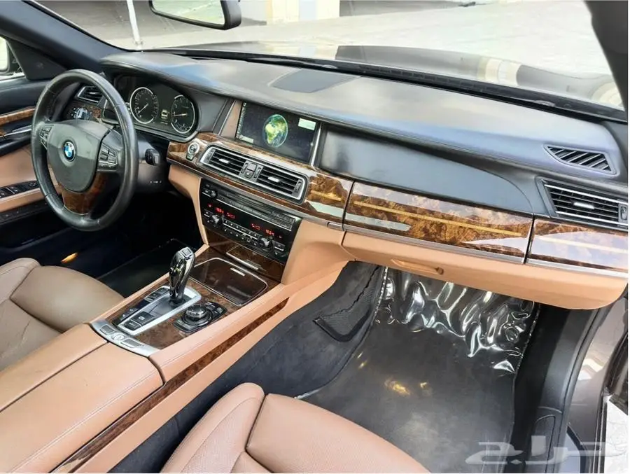 للبيع BMW 750 Li فل الفل 2014 بدي محركات وصيانة وكالة 16