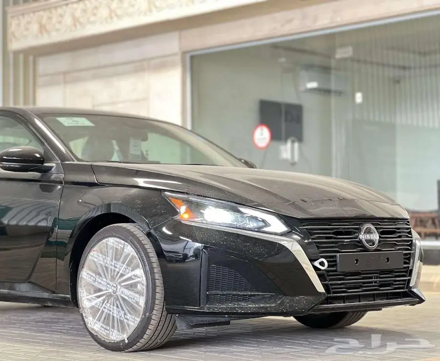 نيسان التيما نص فل SV 2025 اسود عرض خاص 17