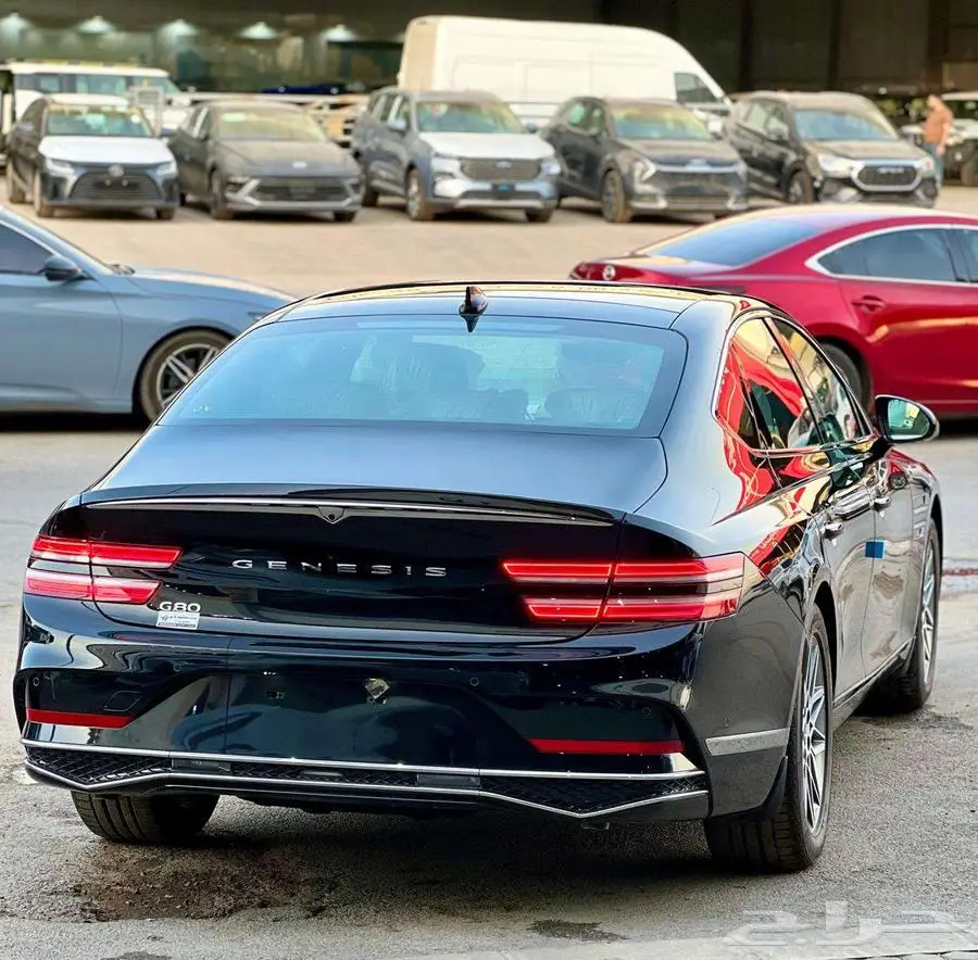 جنسيس G80 برستيج 2025 لون اسود و رمادي 2