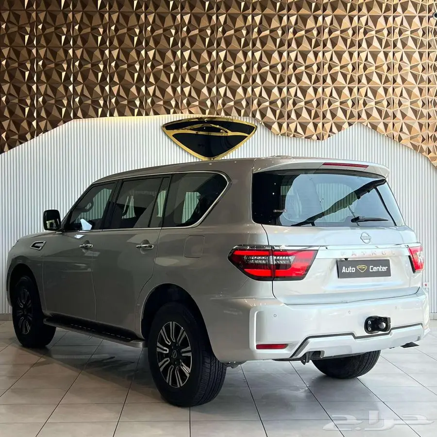 NISSAN PATROL XE 2024 SILVER 4