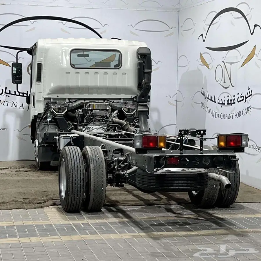 ايسوزو ديانا 5 طن شاص 4.95 متر ديزل 2025 3