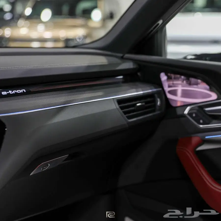 اودي E-TRON موديل 2023 10