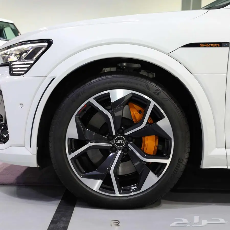 اودي E-TRON موديل 2023 4