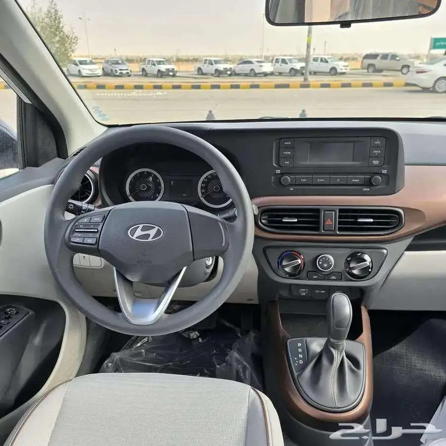 هيونداي i10 موديل 2026 ستاندر لون ابيض 3