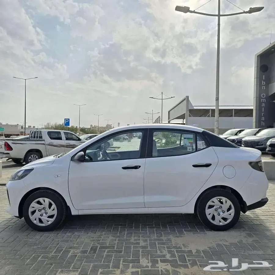 هيونداي i10 موديل 2026 ستاندر لون ابيض 2