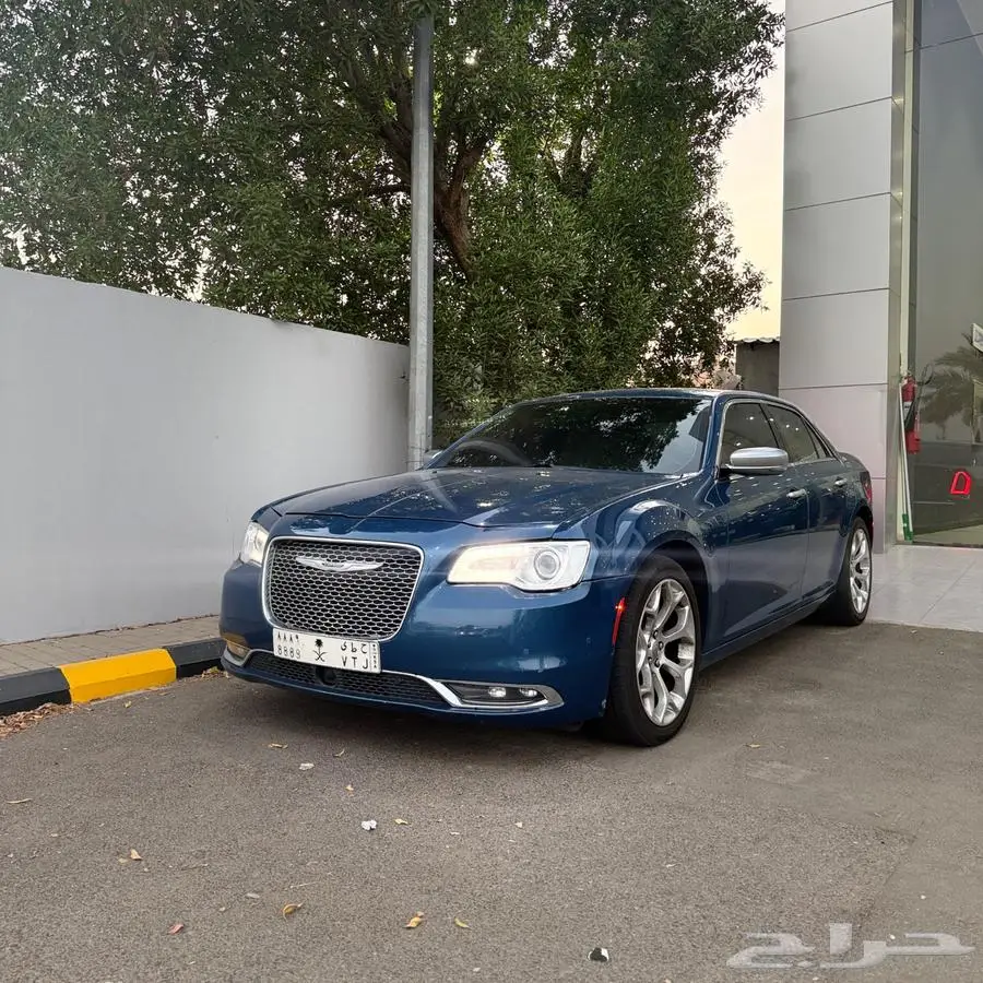 كرايسلر C300 luxury V8. 5.7 1
