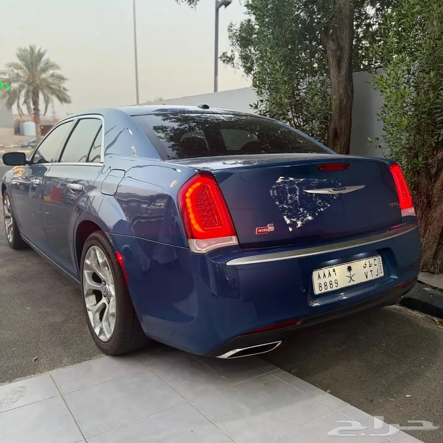 كرايسلر C300 luxury V8. 5.7 3
