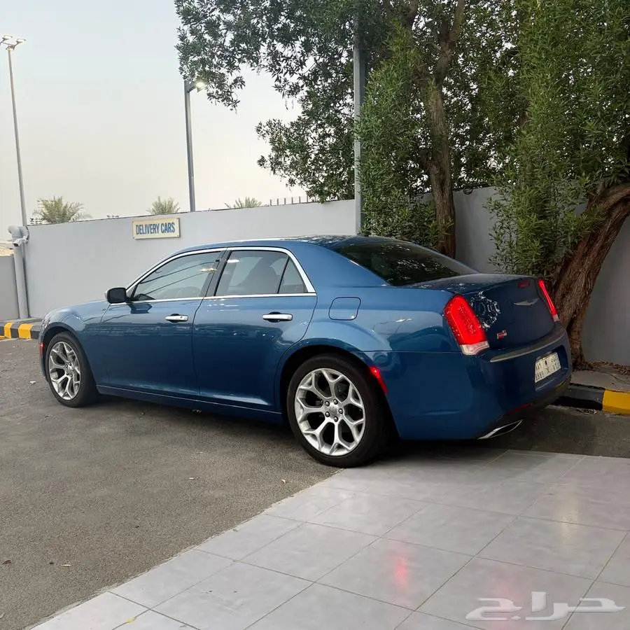 كرايسلر C300 luxury V8. 5.7 4