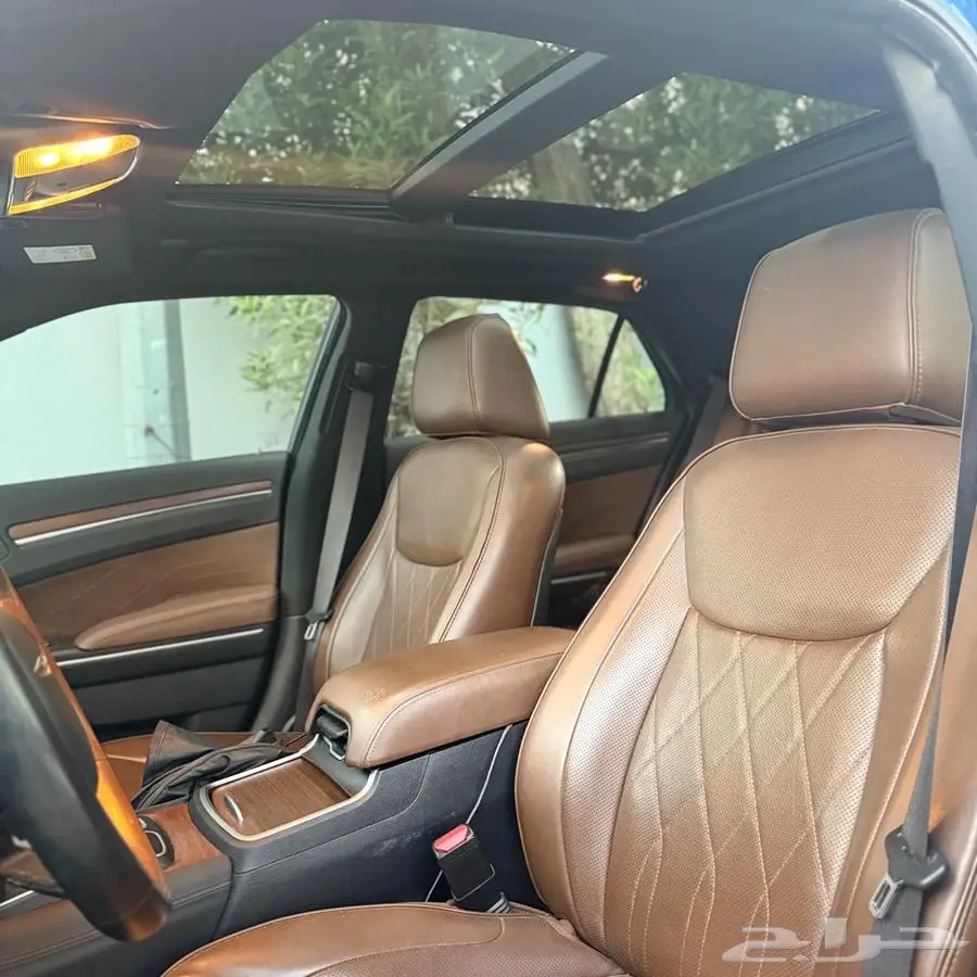 كرايسلر C300 luxury V8. 5.7 9