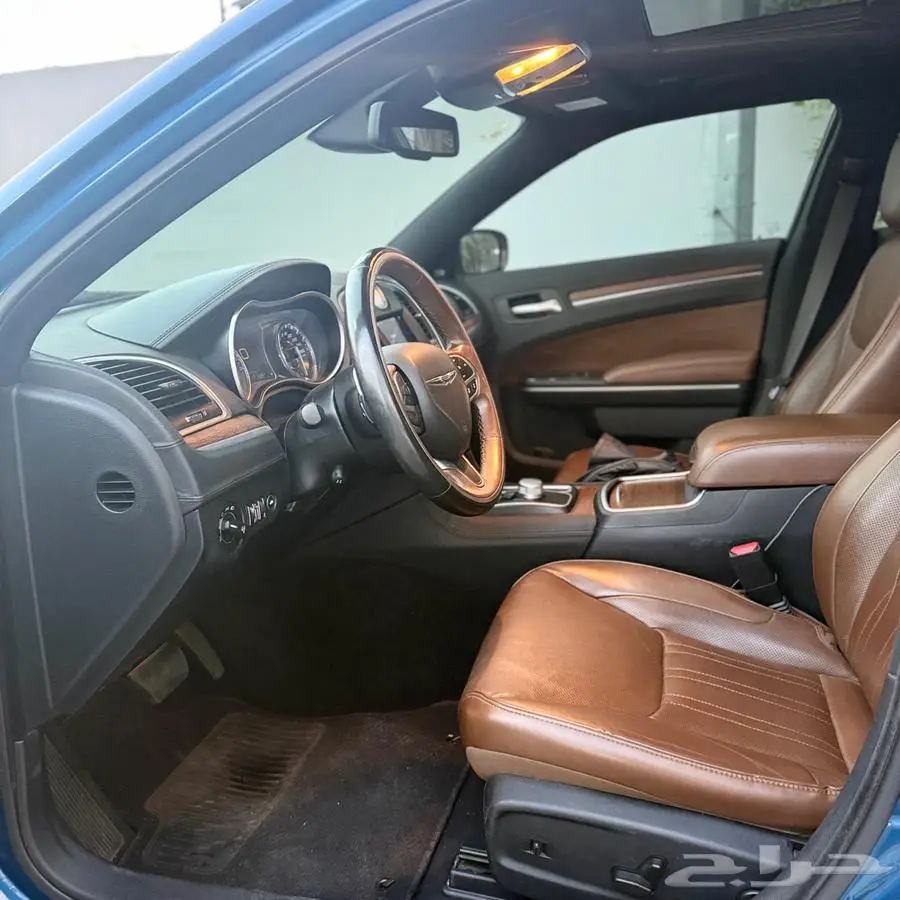 كرايسلر C300 luxury V8. 5.7 10