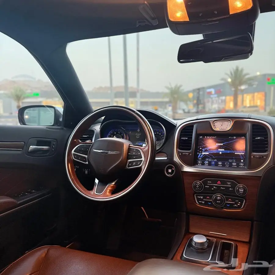كرايسلر C300 luxury V8. 5.7 8