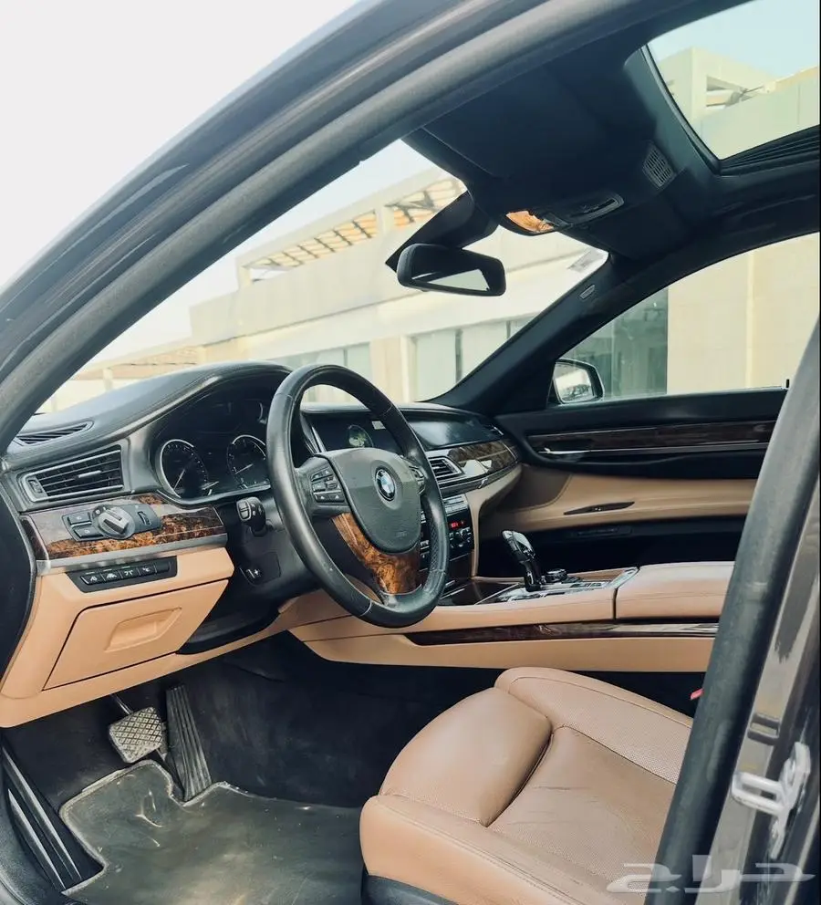 للبيع BMW 750 Li فل الفل 2014 بدي محركات وصيانة وكالة 19