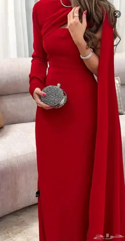 فستان احمر 0