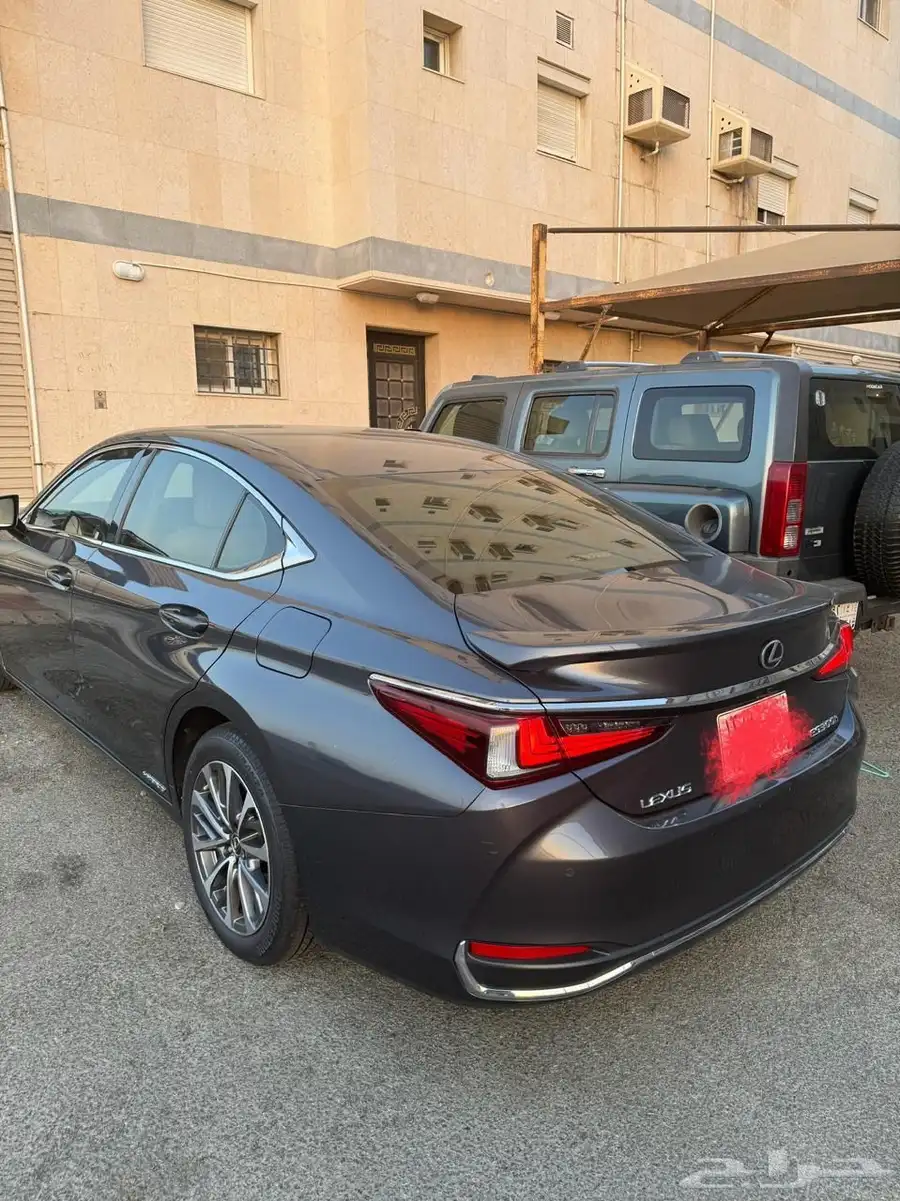 ليكزس ES300 h 2022 هجين ( هايبرد) للبيع 21