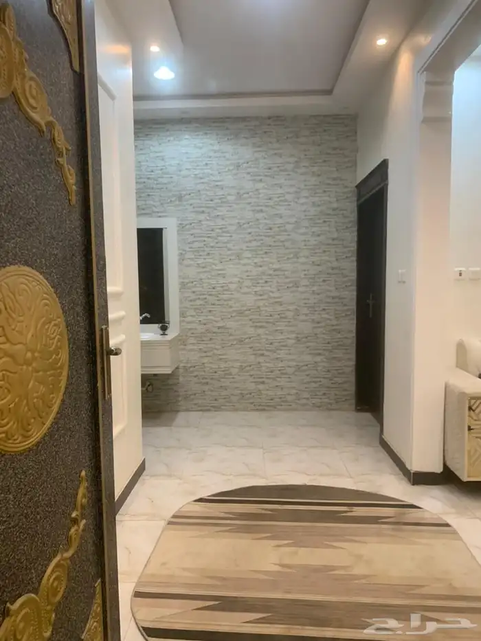 للبيع فيلا و شقتين في مدينة الرياض حي الرمال 3