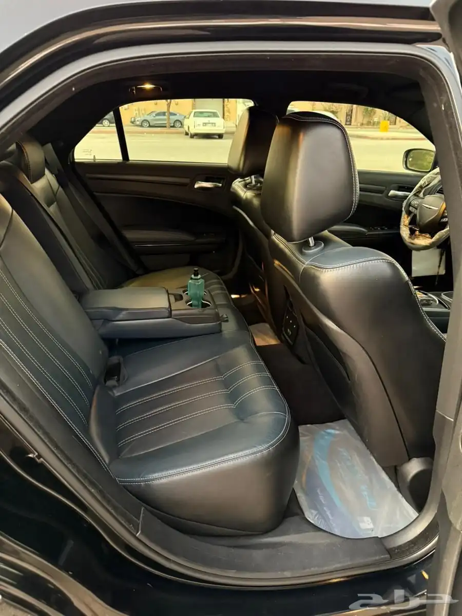 كرايسلر s300 2015 V8 17