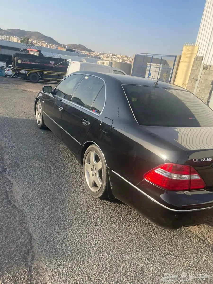 للكزس عبدالطيف جميل سعودي موديل 2006 6
