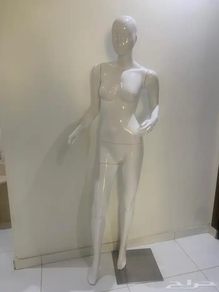 للبيع كنب مع الطاولتين 0