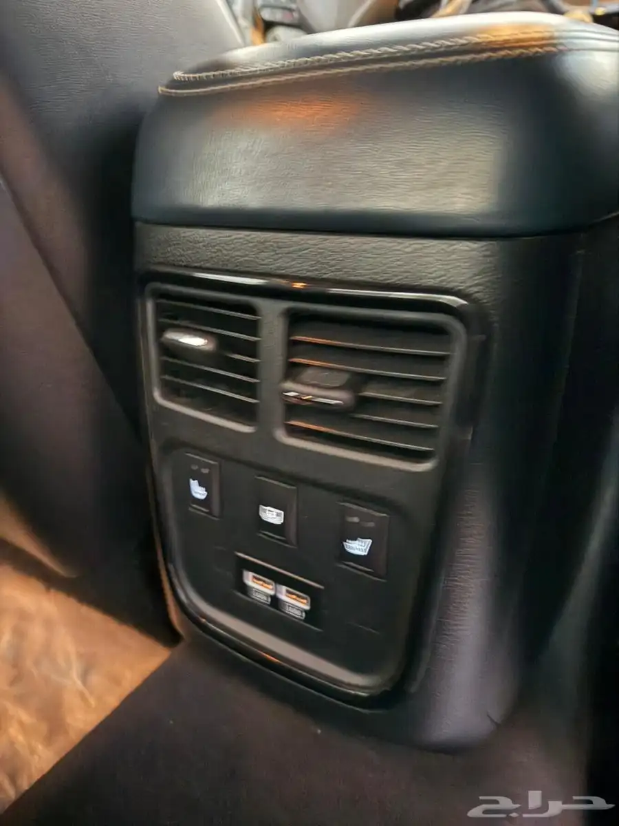 كرايسلر s300 2015 V8 18