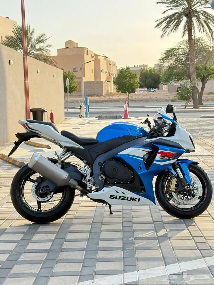 دراجة سوزوكي GSXR 1000 2012 4