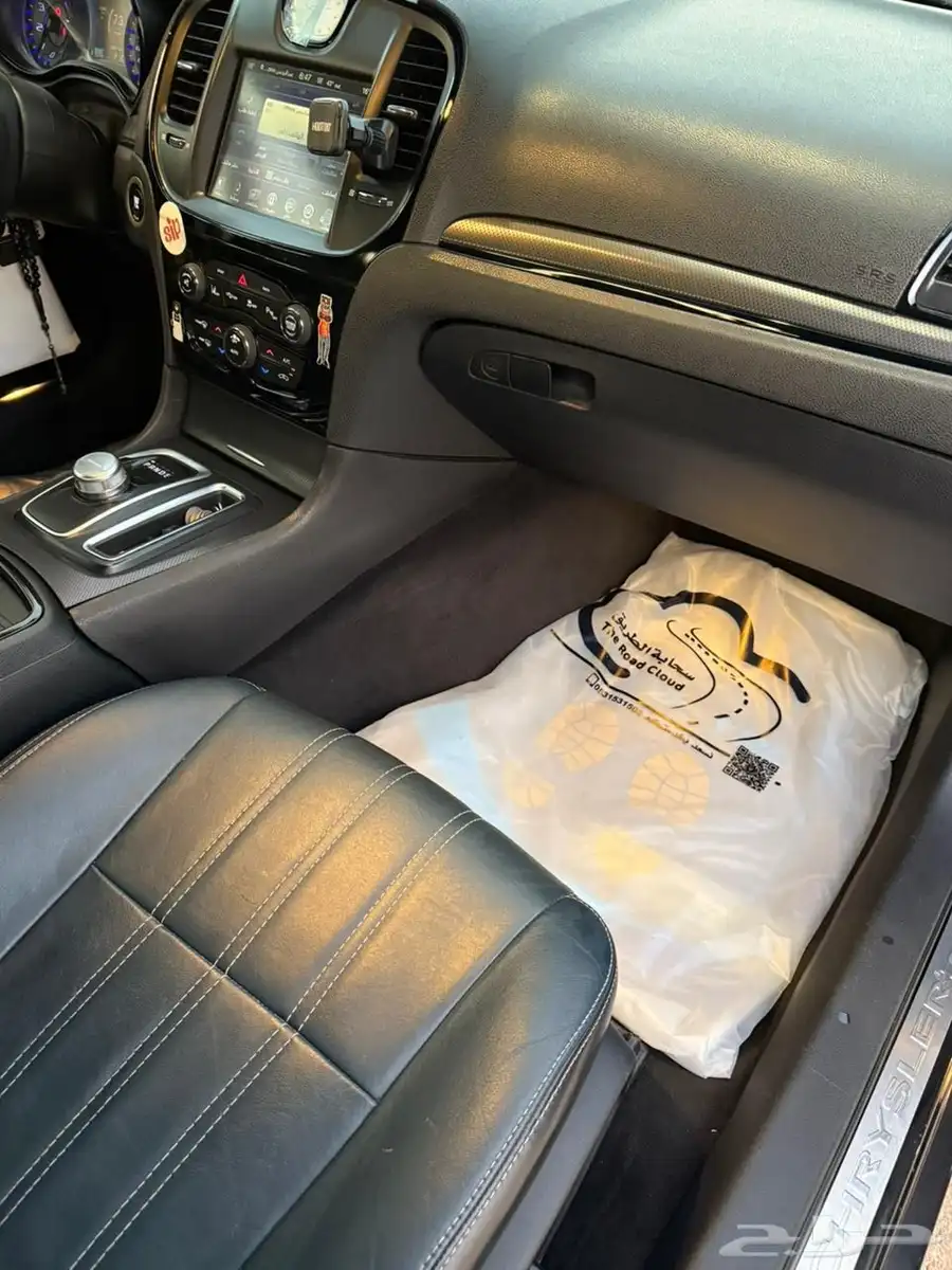 كرايسلر s300 2015 V8 12