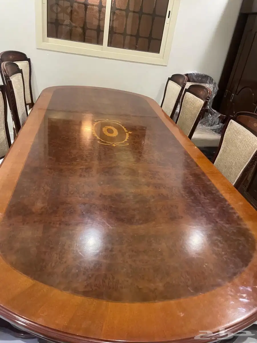 طاولة طعام وكراسي ومرأى 4