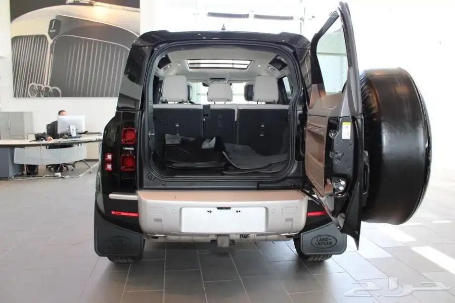 2024 Land Rover - Defender S 18