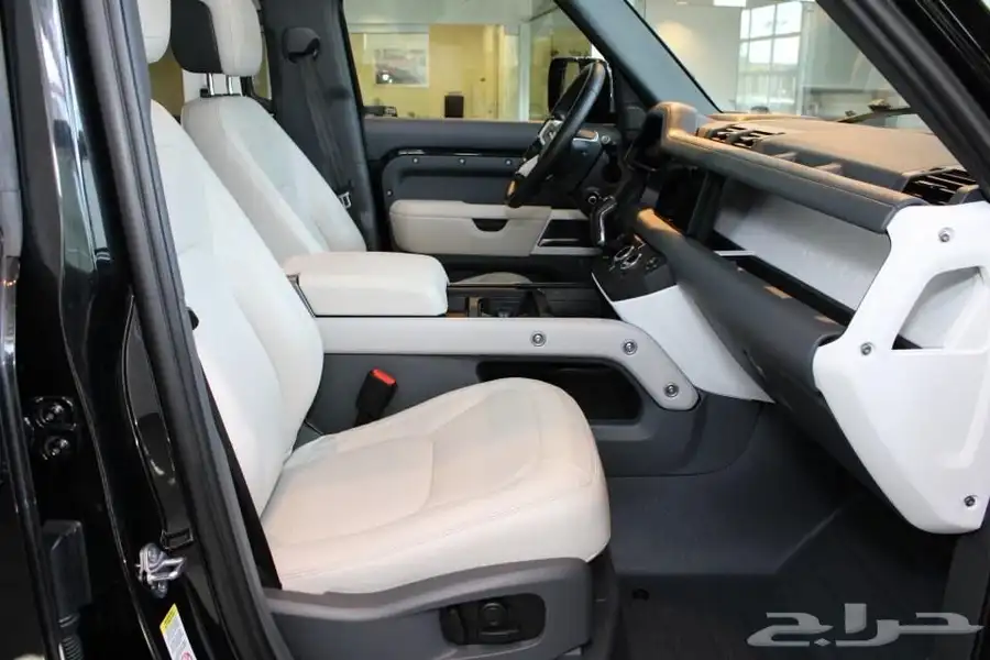 2024 Land Rover - Defender S 16
