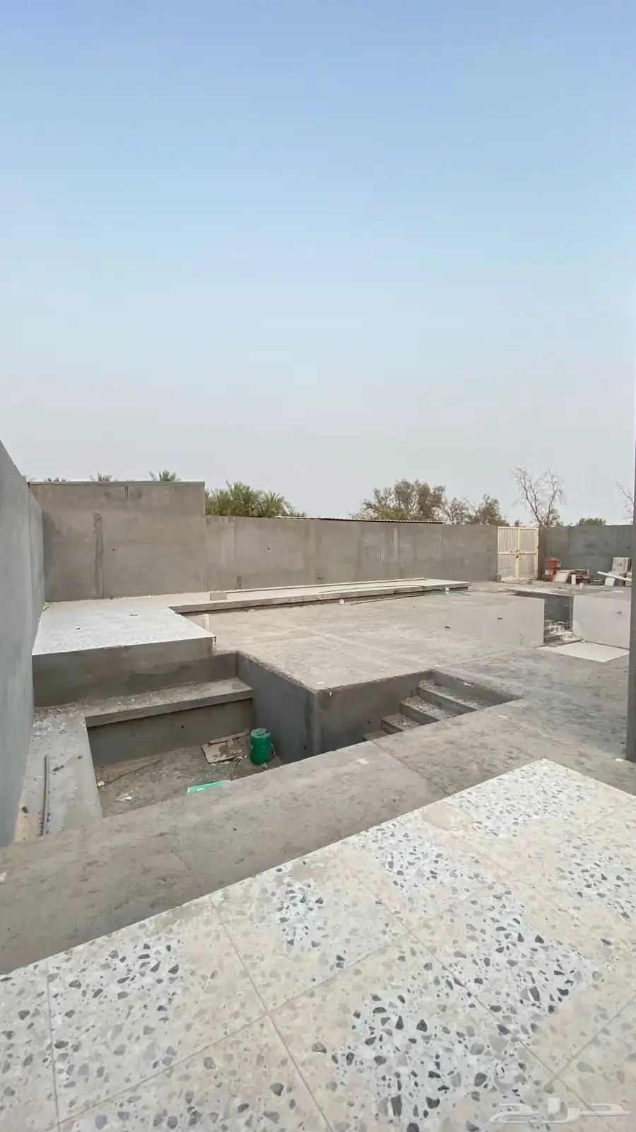 منتجع جاهز و ارض زراعيه للبيع المدة المتبقيه 9