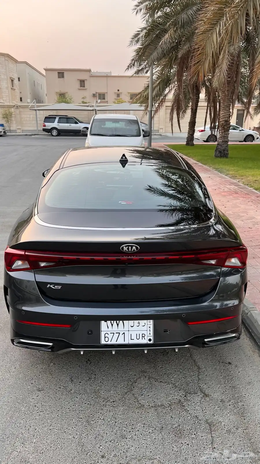 كيا K5 موديل 2021 لون رماري ممشى قليل 9