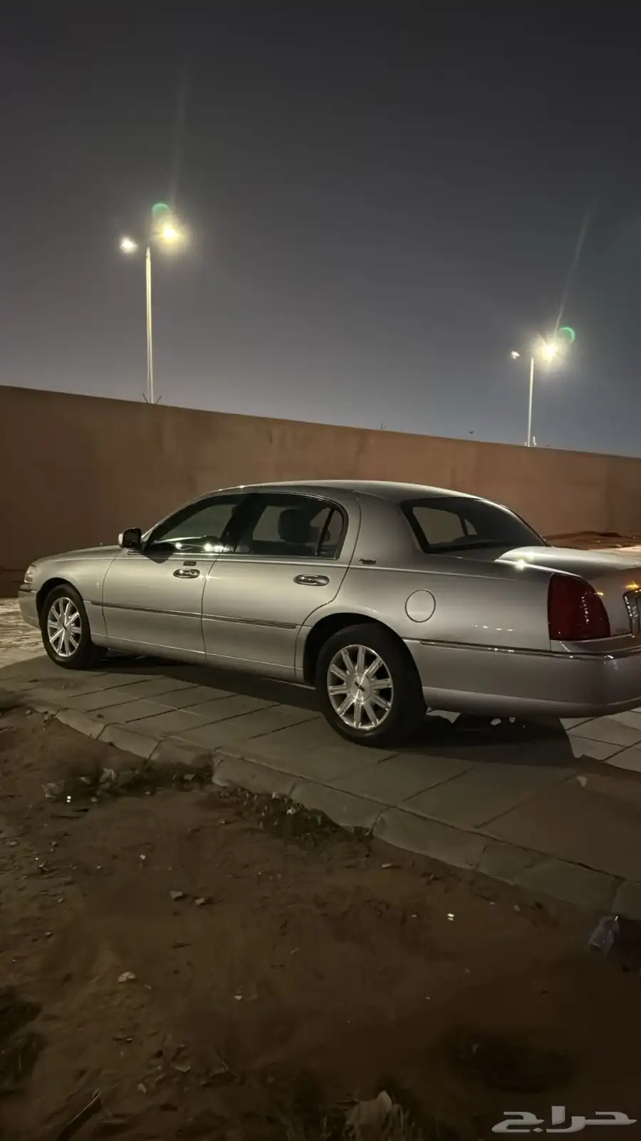 لنكولن تاون كار 2010 14