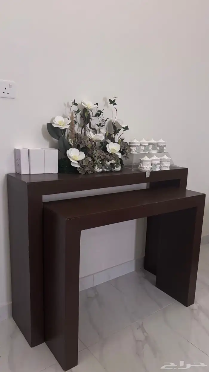 طاولة استقبال أو مدخل 0