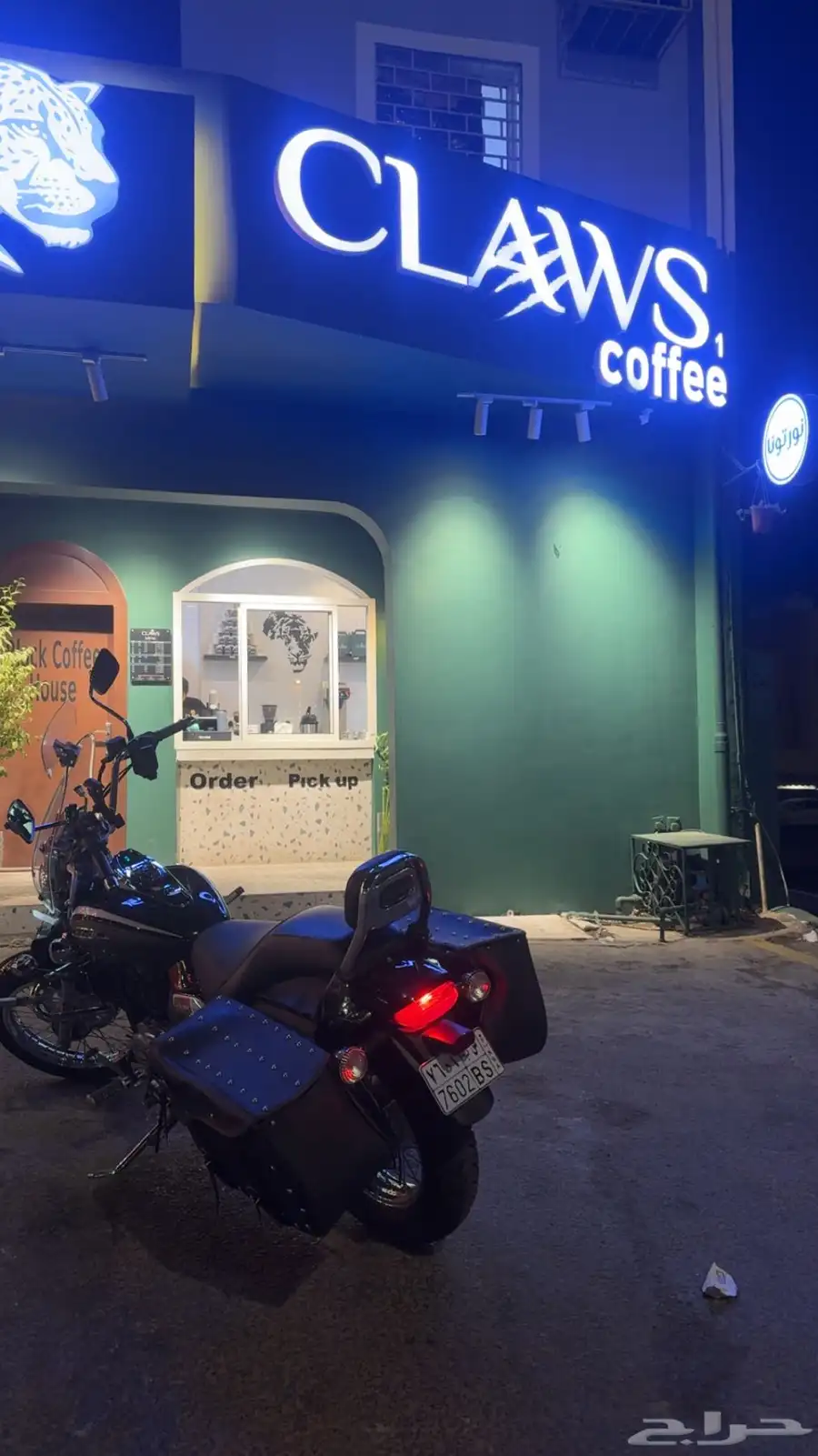 دباب بجاج كروز افنجر 220 3