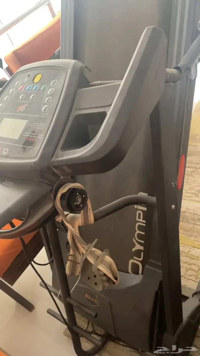 جهاز رياضي كهربائي للبيع بحاله جيده وحامل تلفزيون 1