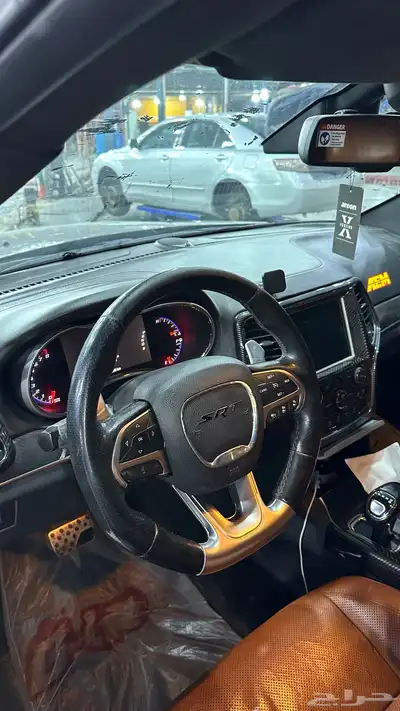 جيب جراند شيروكي SRT 6.4 AWD 1