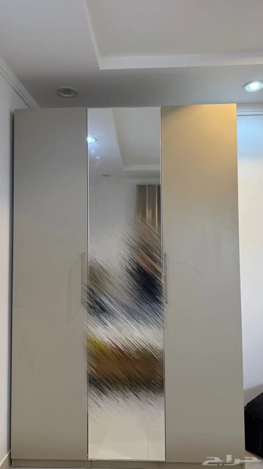 دولاب ايكيا شبه جديد 0