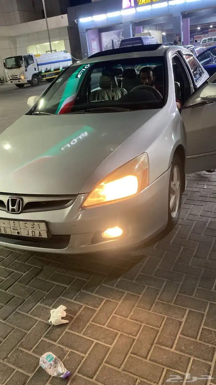 سيارة هوندا اكورد موديل 2005 0