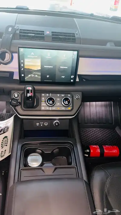 ديفندر 90 ( P400 ) موديل 2023 ناغي ( بحالة الوكالة ) 7
