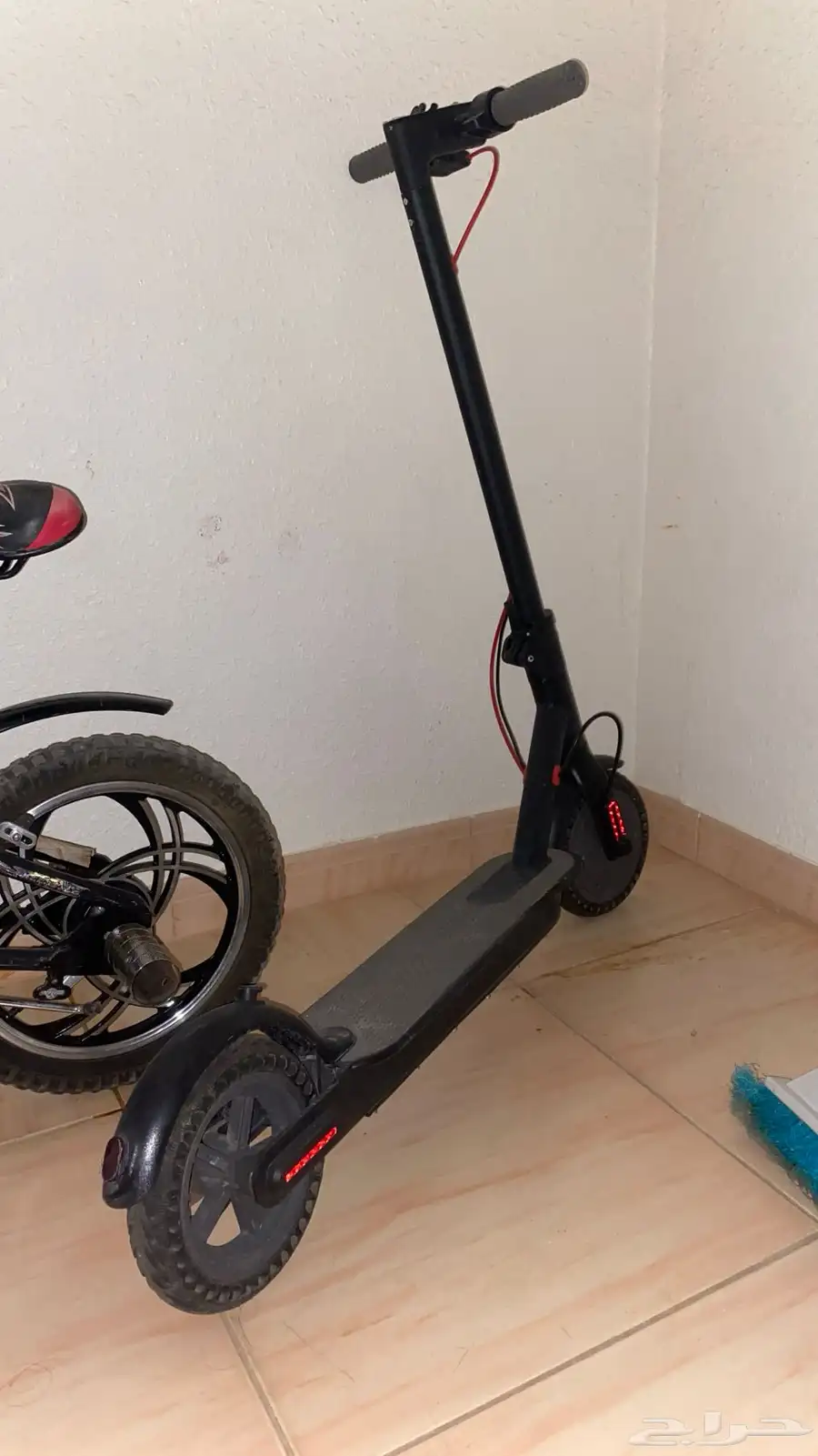 سكوتر مشابه Xiaomi Mi Electric Scooter M365 وسيكل وسيط 0