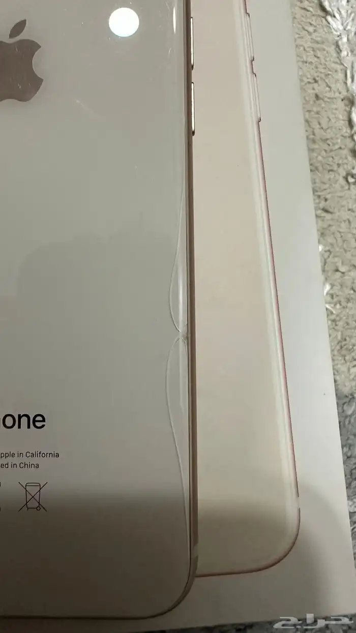للبيع iPhone 8 ذهبي   64 جيجا 3