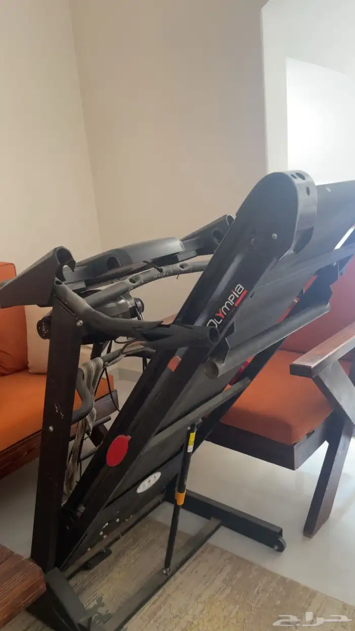 جهاز رياضي كهربائي للبيع بحاله جيده وحامل تلفزيون 0