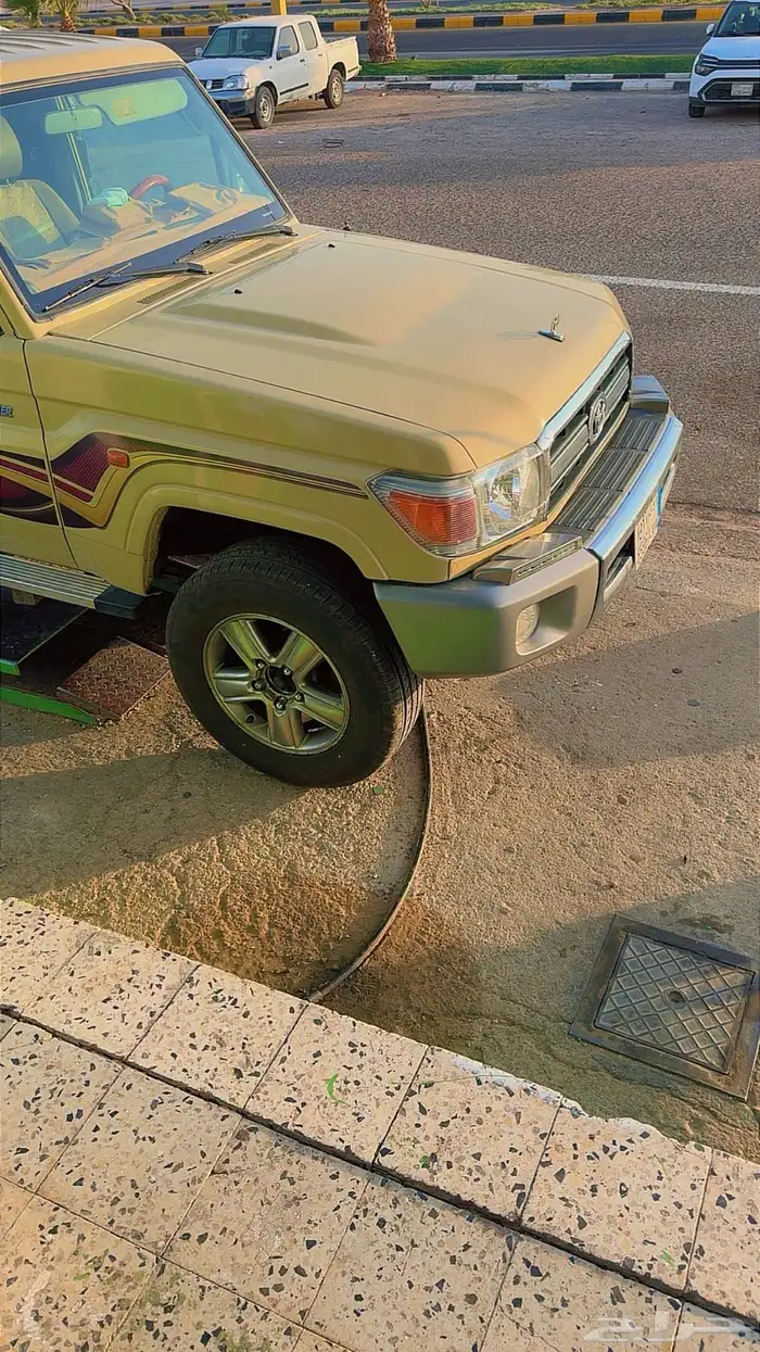 للبيع جنوط لكزس 3