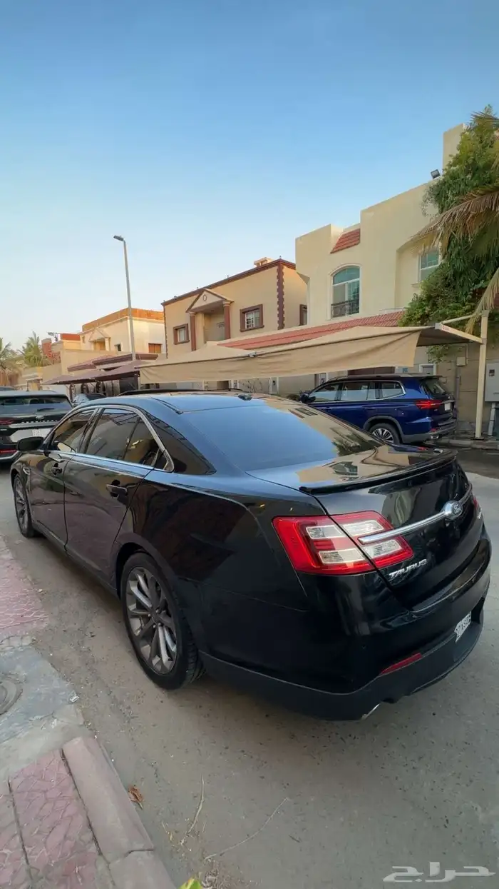 فورد تورس اعلى فئة (( اسود اساس )) 3