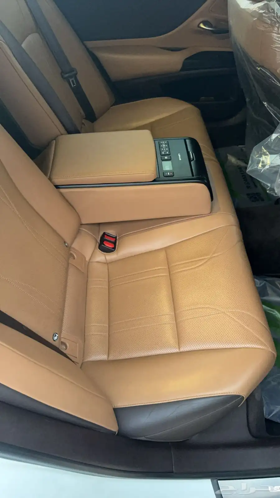 es350 2019 نظيف جدا 25