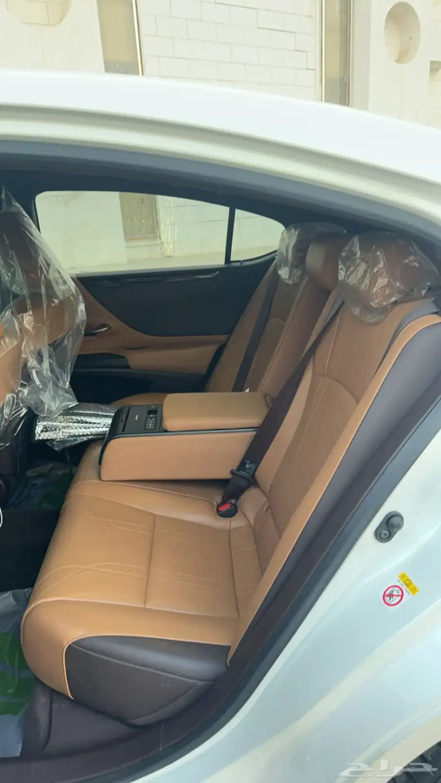 es350 2019 نظيف جدا 23