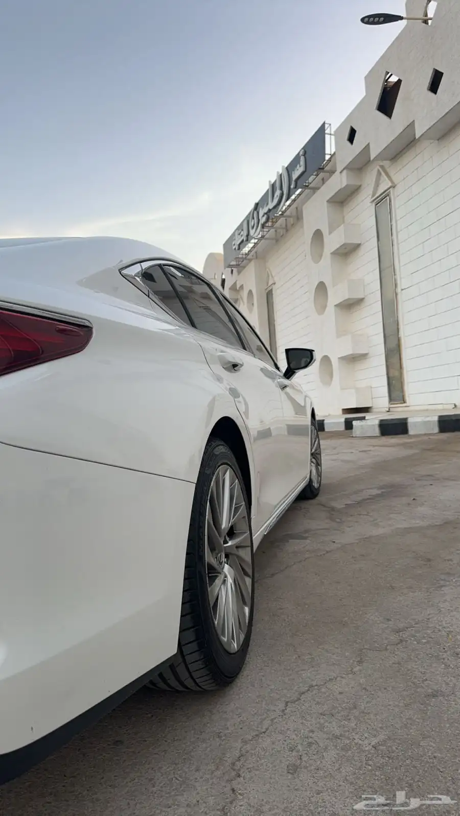 es350 2019 نظيف جدا 9